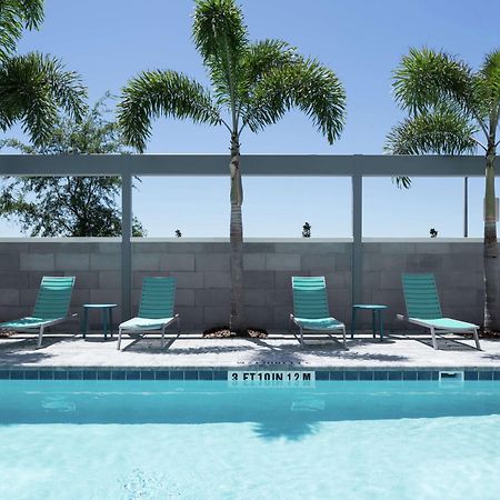Home2 Suites By Hilton Orlando Airport Exterior photo