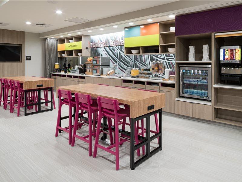Home2 Suites By Hilton Orlando Airport Exterior photo