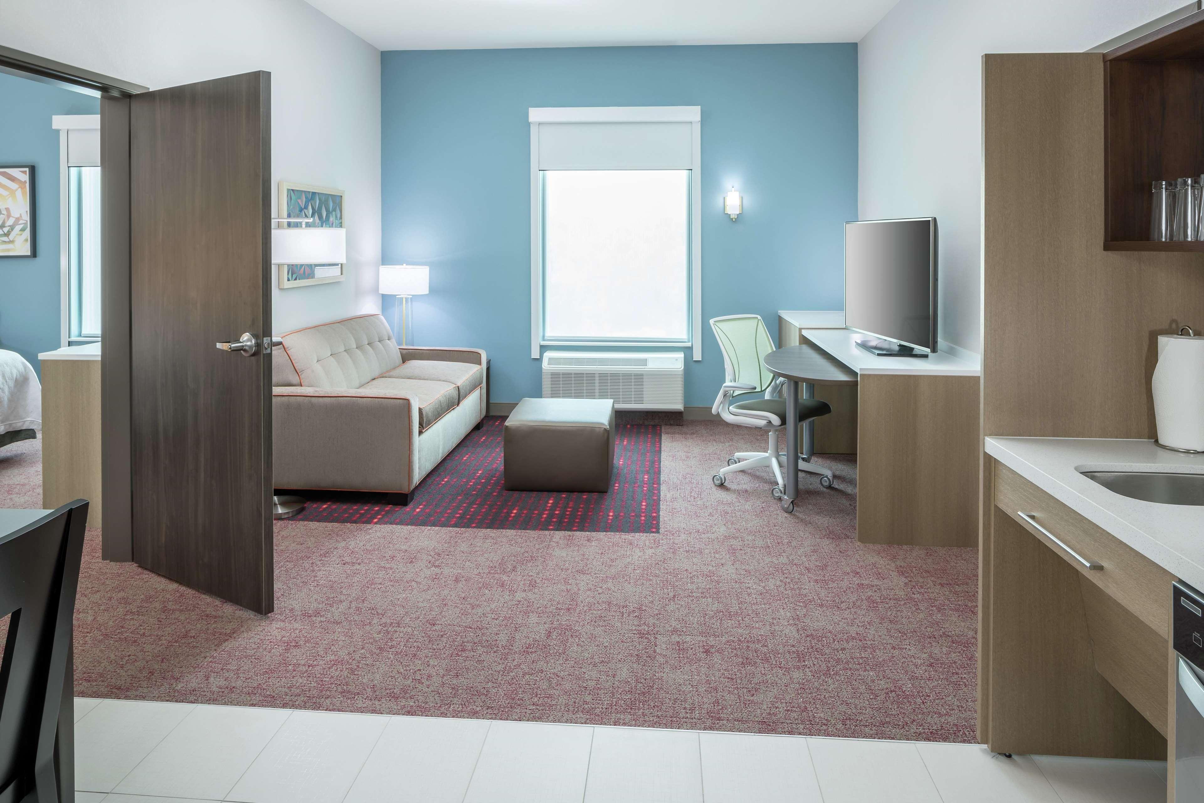 Home2 Suites By Hilton Orlando Airport Exterior photo