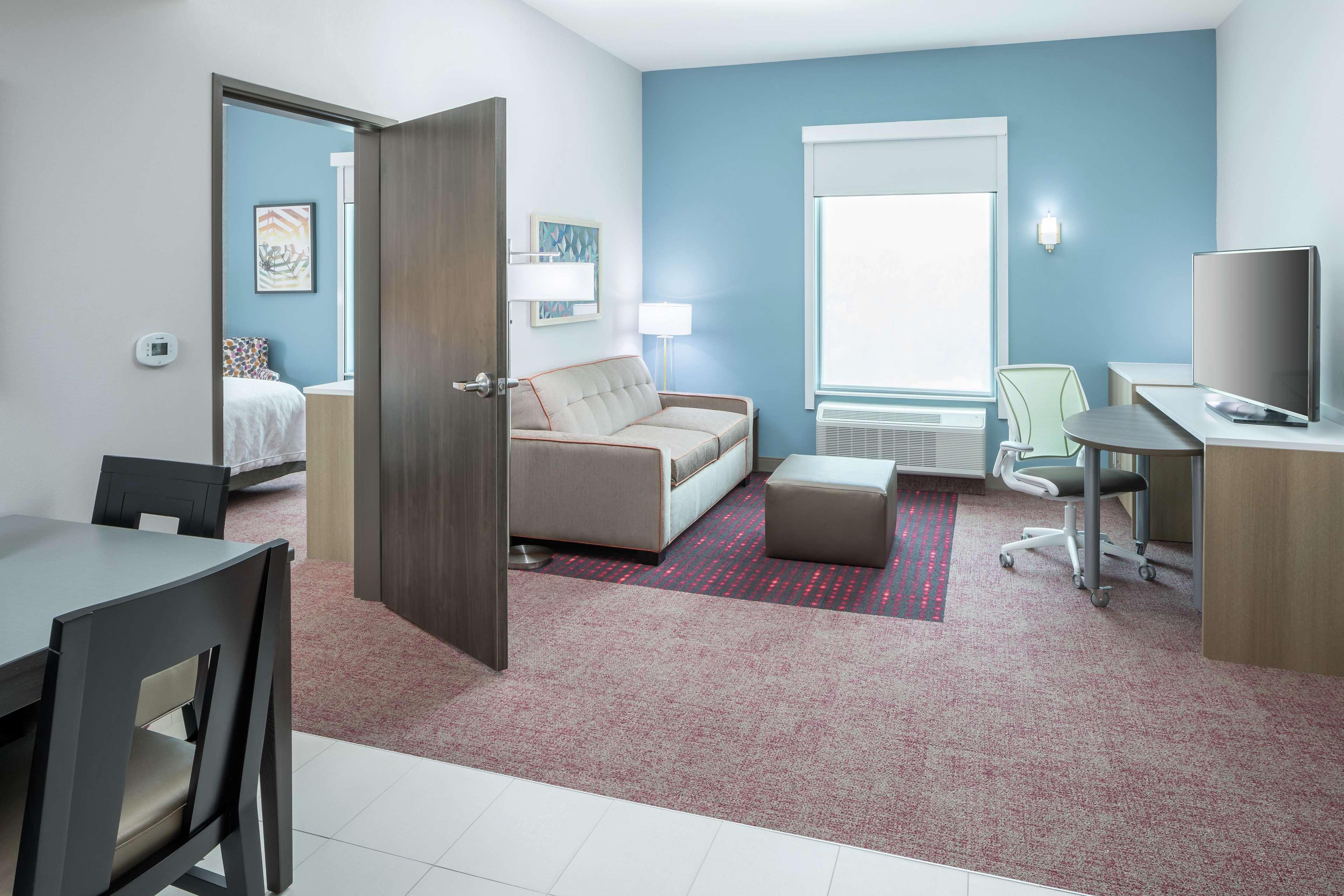 Home2 Suites By Hilton Orlando Airport Exterior photo