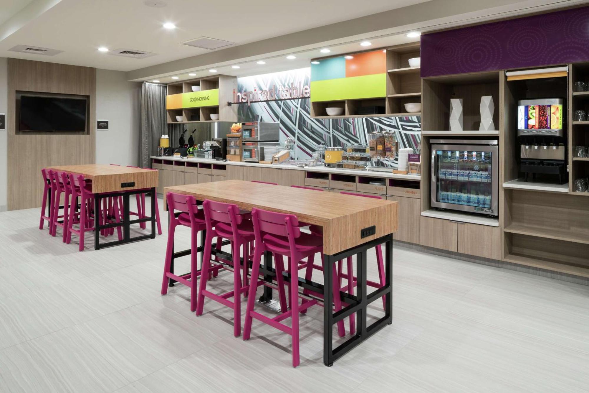Home2 Suites By Hilton Orlando Airport Exterior photo